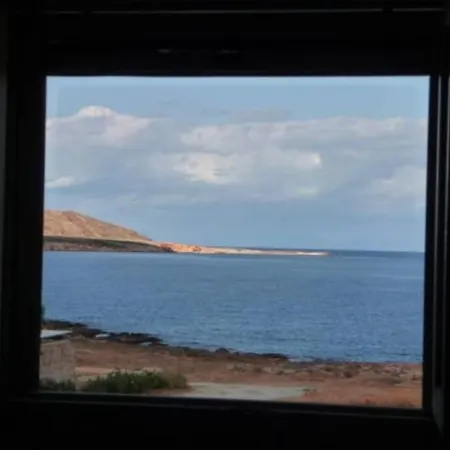 With Full Sea Views Holiday home *